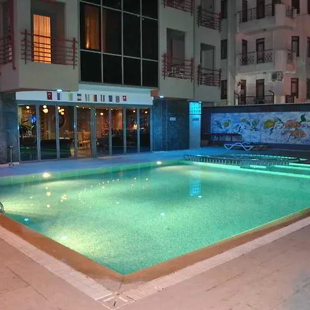 拉拉公园酒店 酒店
