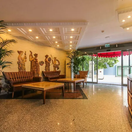 拉拉公园酒店 酒店